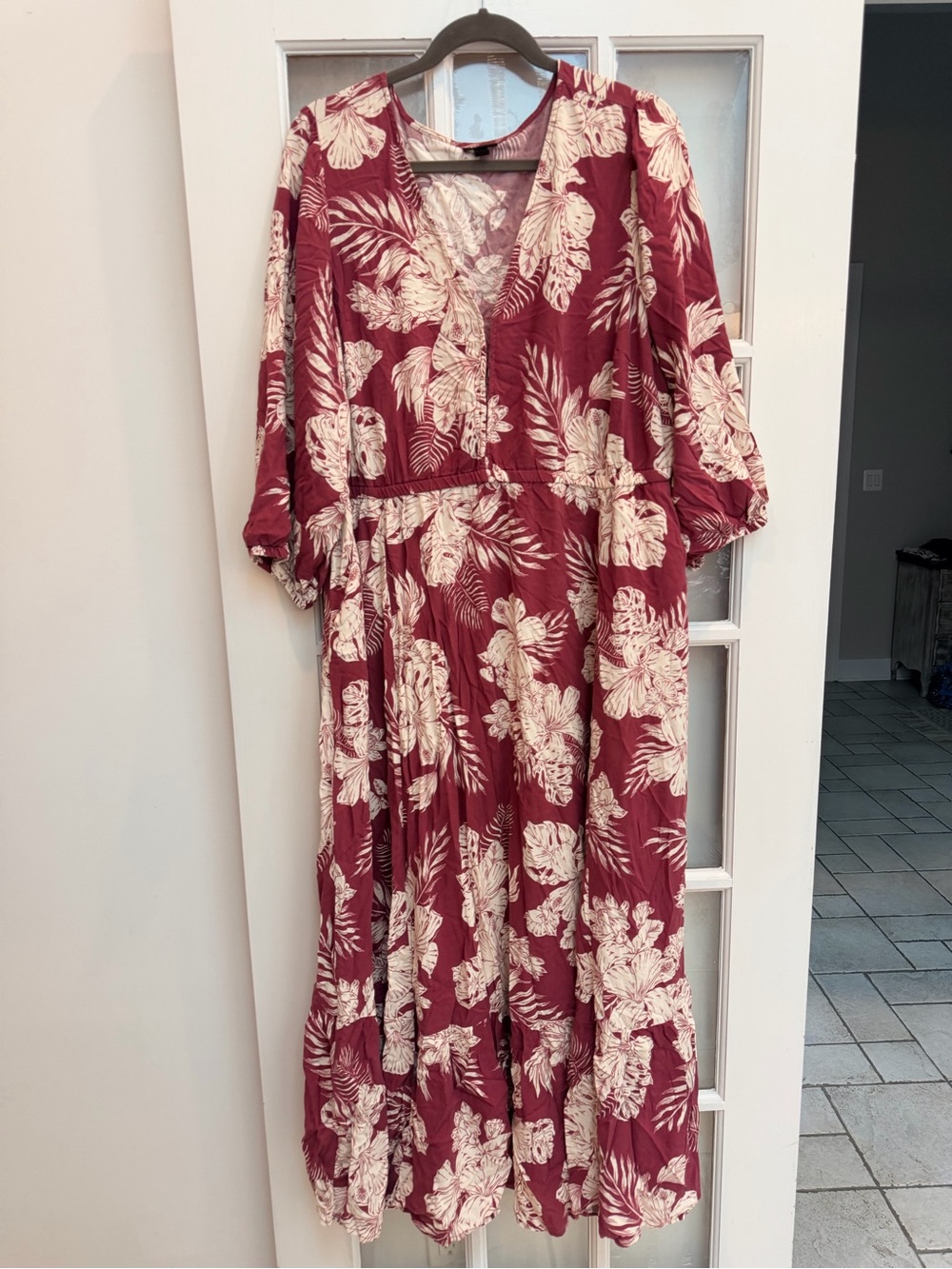 Torrid Boho Chic Y-Neck Challis Maxi Dress in Nova Floral Plum Plus Size 2X - Picture 14 of 15